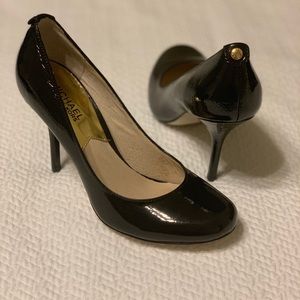 Michael Kors Black Patent Leather Pump 7